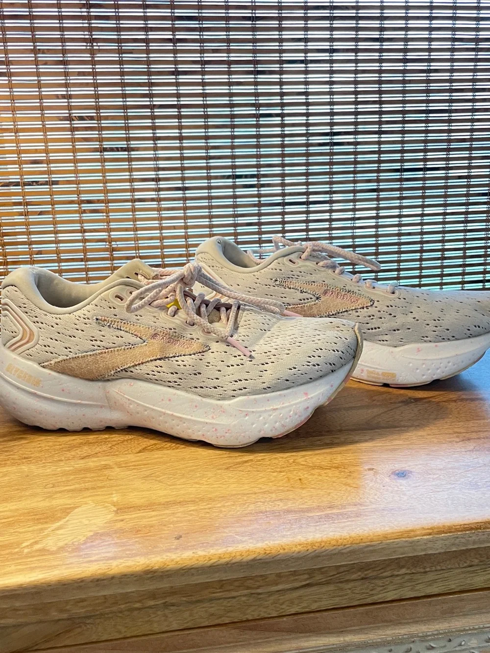 Brooks White Athletic Sneakers with Pink Accents